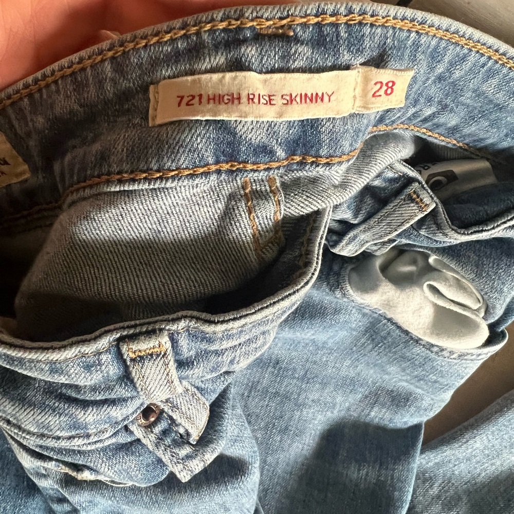 Levi's Women's Blue High Rise Skinny Jeans